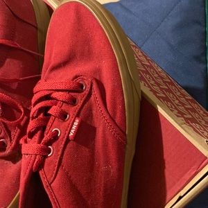 Mens casual sneakers